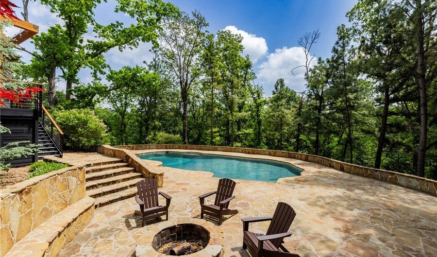 904 NW Oxford Gate, Bentonville, AR 72712 - 5 Beds, 5 Bath