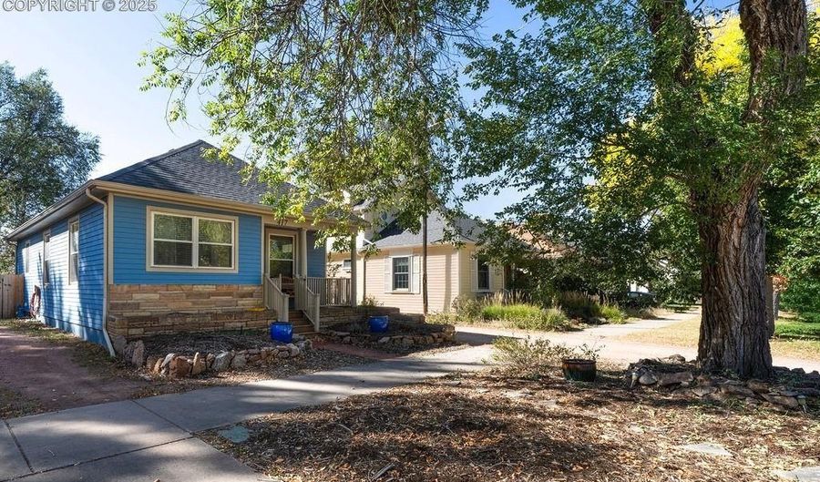 417 E Caramillo St, Colorado Springs, CO 80907 - 2 Beds, 1 Bath