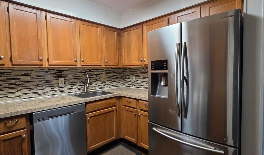 22 Oyster Bay Rd 22 D, Absecon, NJ 08201 - 2 Beds, 3 Bath