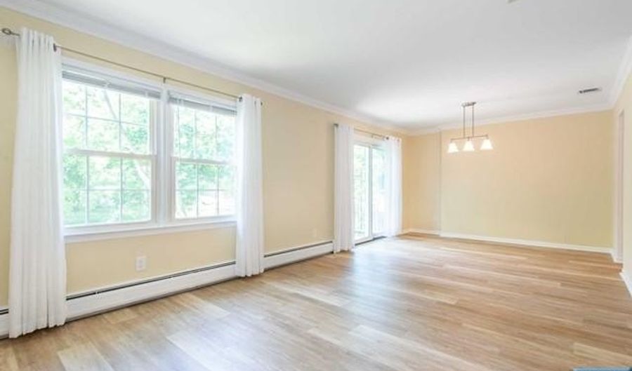 46 Crestwood Mews, Allendale, NJ 07401 - 1 Beds, 1 Bath