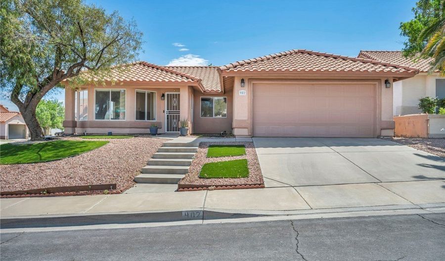 902 Big Horn St, Henderson, NV 89002 - 3 Beds, 2 Bath
