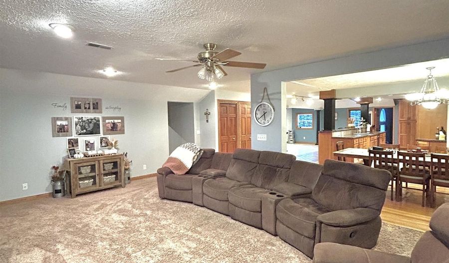 900 S 4th St, Battle Creek, NE 68715 - 4 Beds, 2 Bath