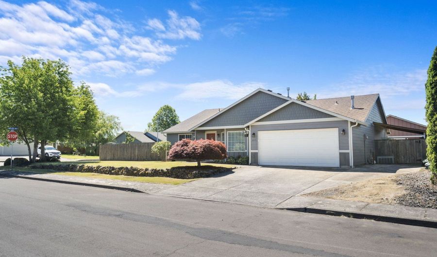 613 NW 18TH St, Battle Ground, WA 98604 - 3 Beds, 2 Bath