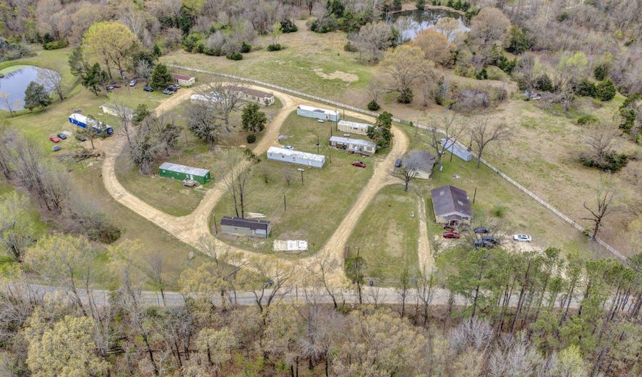 400 Red Hill Cir, Batesville, MS 38606 - 3 Beds, 2 Bath