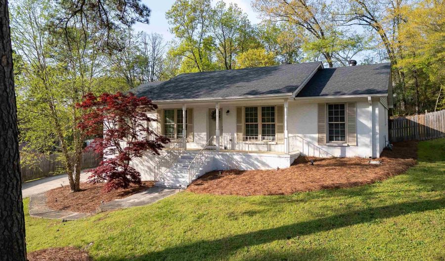 1324 W NAVAJO Dr, Alabaster, AL 35007 - 3 Beds, 2 Bath