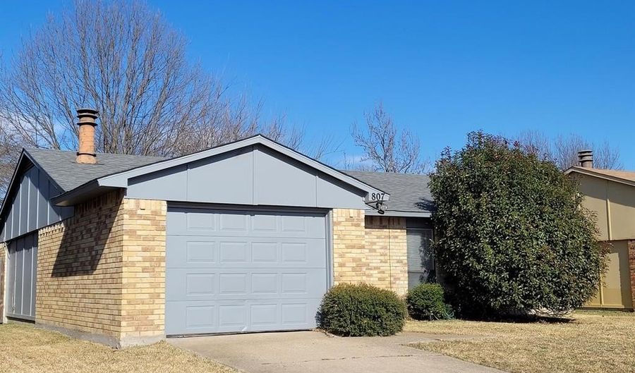 807 Rolling Ridge Dr, Allen, TX 75002 - 3 Beds, 2 Bath