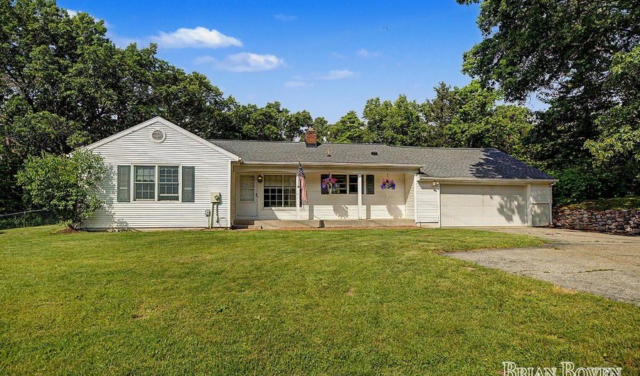 4383 Honey Creek Ave NE, Ada, MI 49301 - 3 Beds, 3 Bath