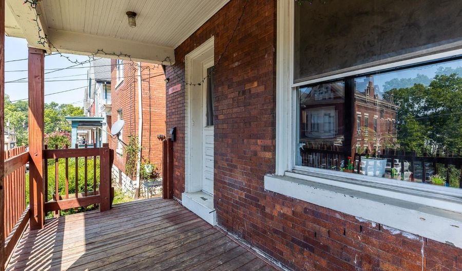 208 Bosley St, Cincinnati, OH 45219 - 6 Beds, 2 Bath