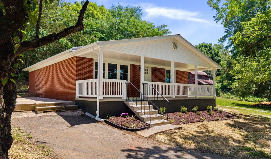 345 3, Athens, TN 37303 - 3 Beds, 2 Bath