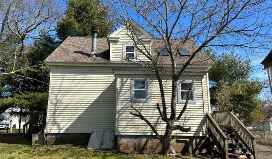 200 Strong St, East Haven, CT 06512 - 3 Beds, 2 Bath