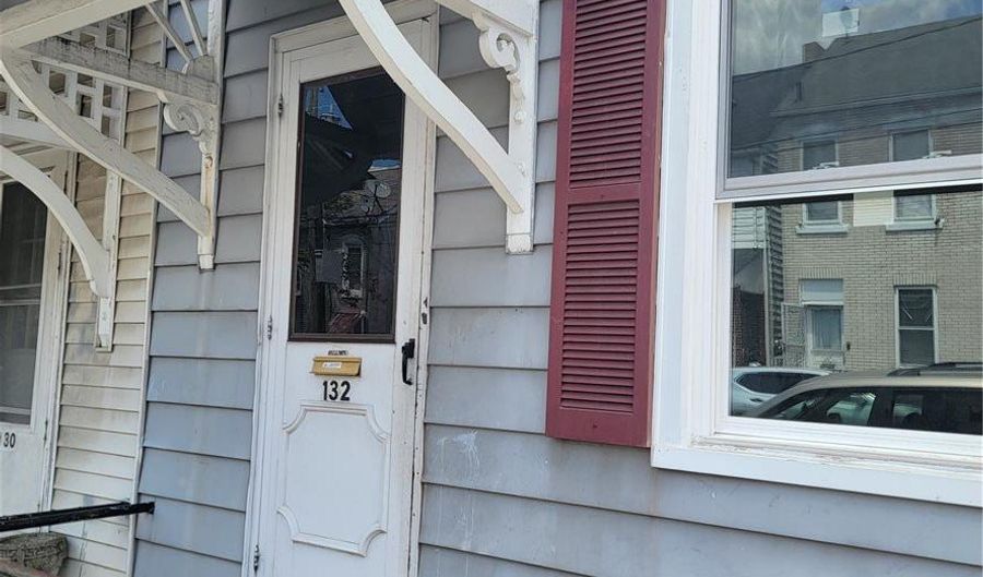 132 W Chew St, Allentown, PA 18102 - 3 Beds, 1 Bath