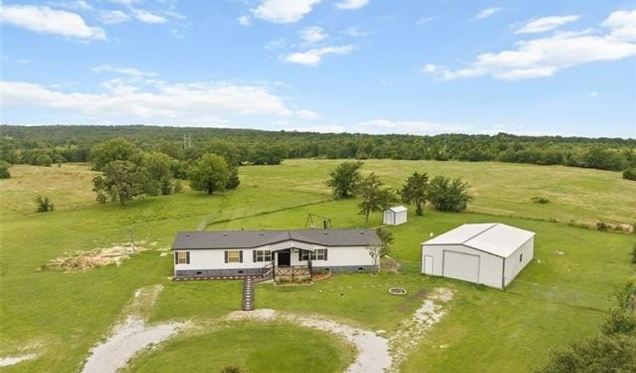 309 Stirling, Ardmore, OK 73401 - 3 Beds, 3 Bath