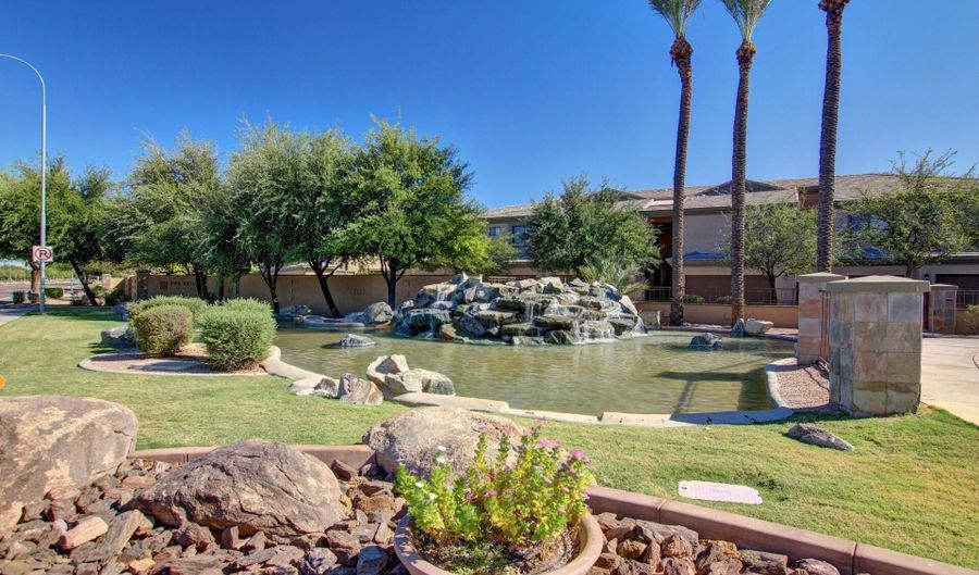 705 W QUEEN CREEK Rd 1073, Chandler, AZ 85248 - 2 Beds, 2 Bath