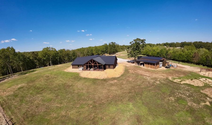 90 Mitchell Rd, Batesville, AR 72501 - 3 Beds, 3 Bath