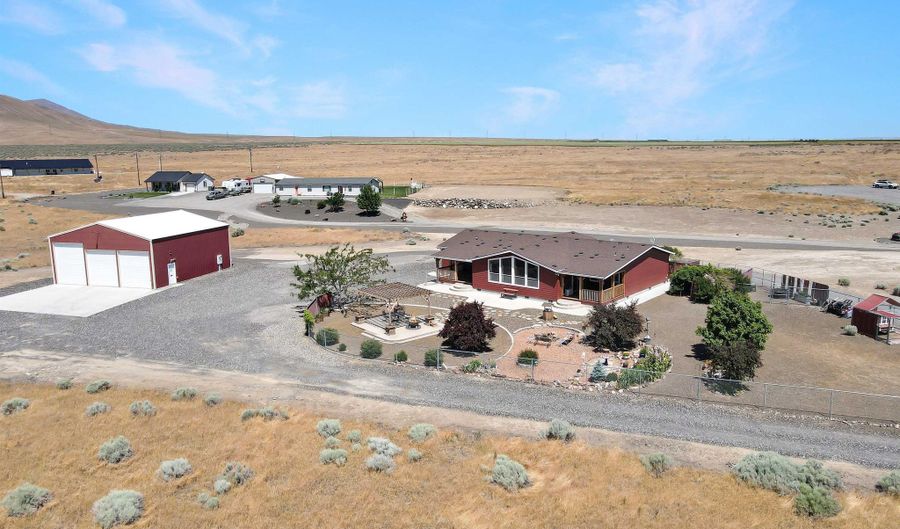 74721 N 129 Pr NE, Benton City, WA 99320 - 3 Beds, 2 Bath