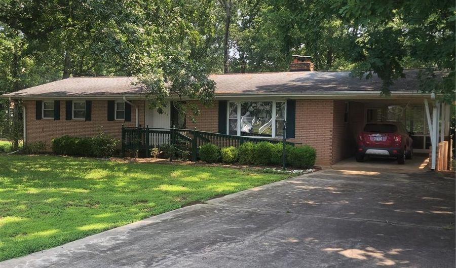 536 Catalina Dr, Albemarle, NC 28001 - 3 Beds, 2 Bath