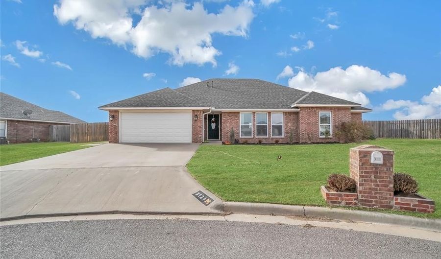 3121 White Tail Dr, Altus, OK 73521 - 4 Beds, 2 Bath