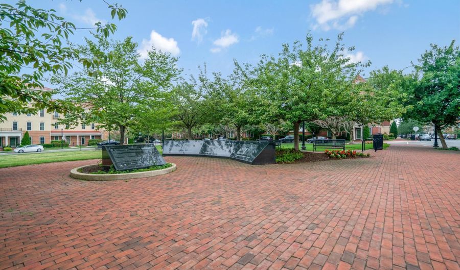 2105 MAIN LINE Blvd 102, Alexandria, VA 22301 - 3 Beds, 3 Bath