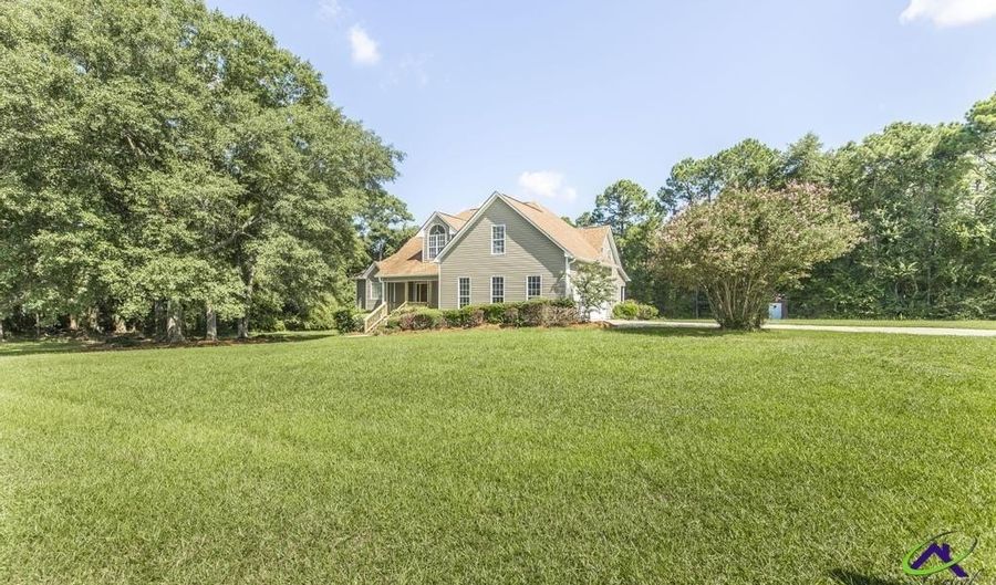 355 Old Oak Rd, Macon, GA 31216 - 3 Beds, 3 Bath
