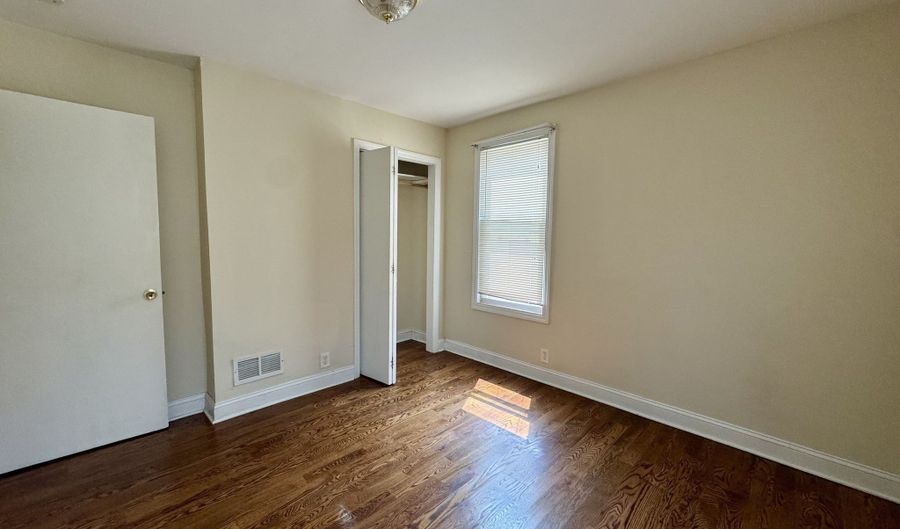 993 Lindley St 1, Bridgeport, CT 06606 - 2 Beds, 1 Bath