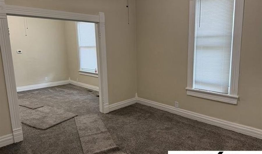 1322 14th St, Auburn, NE 68305 - 2 Beds, 1 Bath