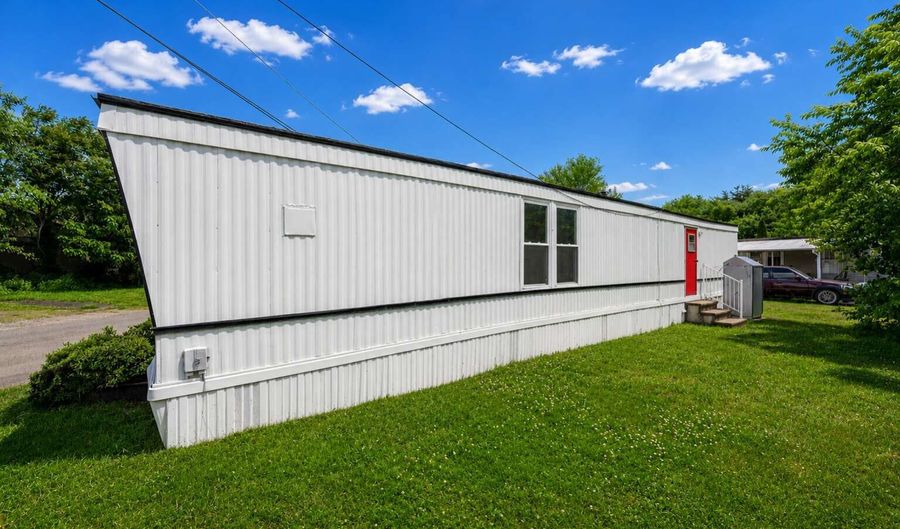 66 Emmett St 43, Bristol, CT 06455 - 2 Beds, 1 Bath