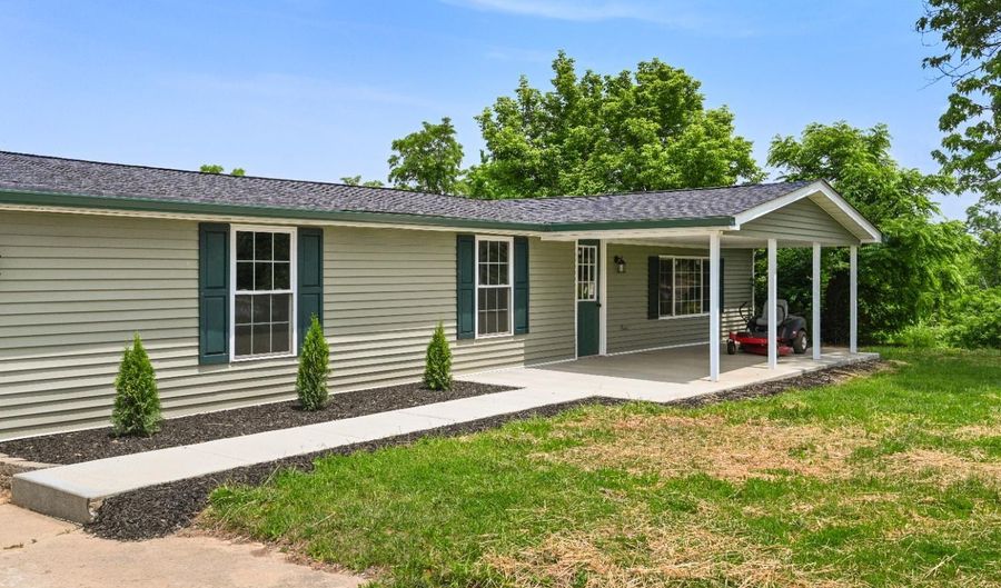 6634 US Highway 50, Aurora, IN 47001 - 4 Beds, 2 Bath