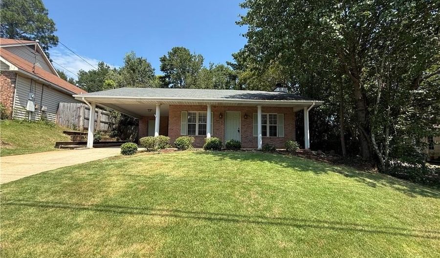 1010 DEKALB St, Auburn, AL 36830 - 2 Beds, 2 Bath