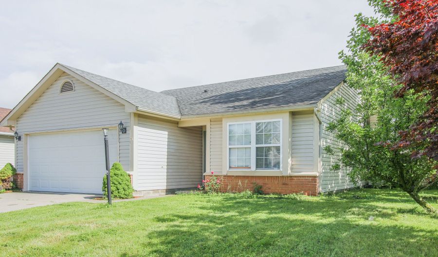 1375 Summer Mdw, Indianapolis, IN 46217 - 2 Beds, 2 Bath