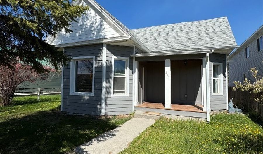 219 S Railroad Ave, Dillon, MT 59725 - 3 Beds, 2 Bath