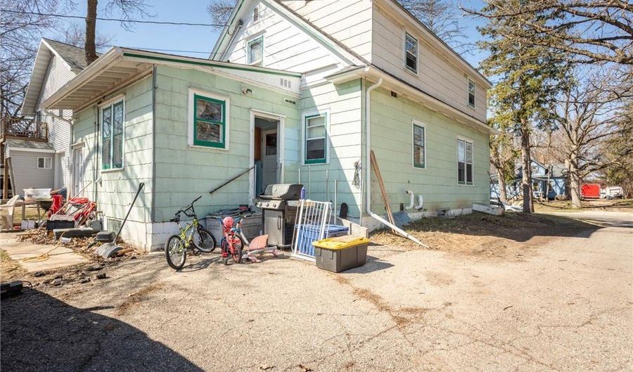 1311 Irving St, Alexandria, MN 56308 - 4 Beds, 3 Bath