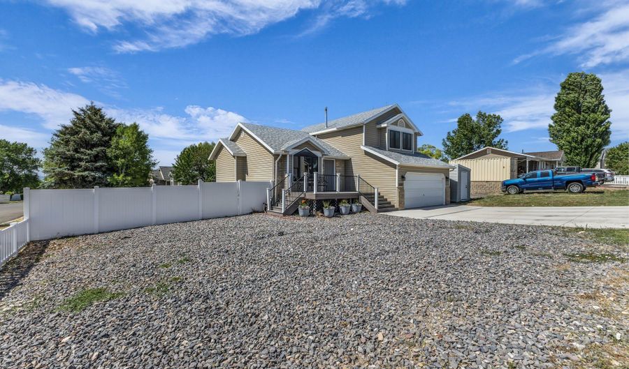 18567 W JEFFERSON Ave N, Cedar Valley, UT 84013 - 4 Beds, 3 Bath
