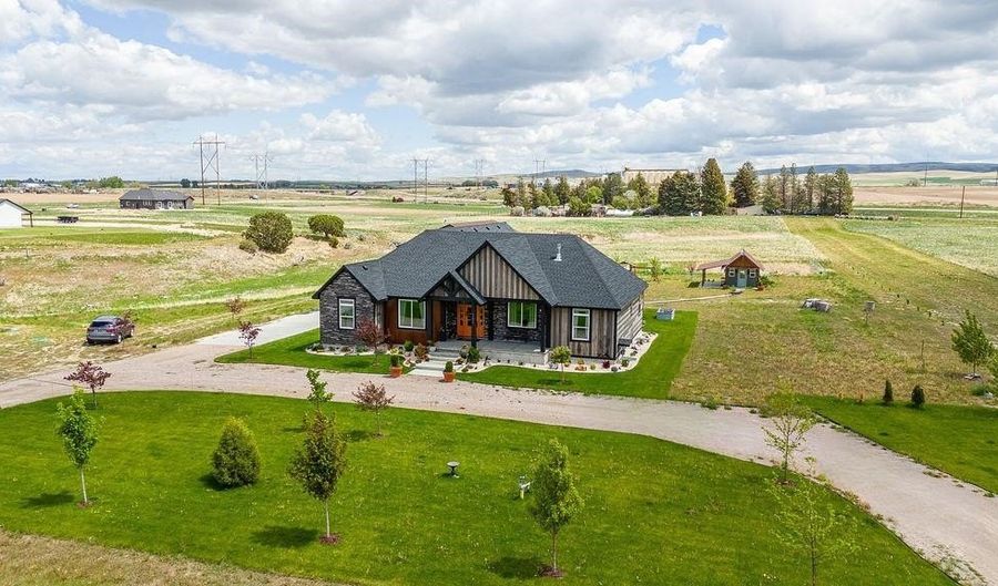 161 Snake River Dr, American Falls, ID 83211 - 3 Beds, 3 Bath