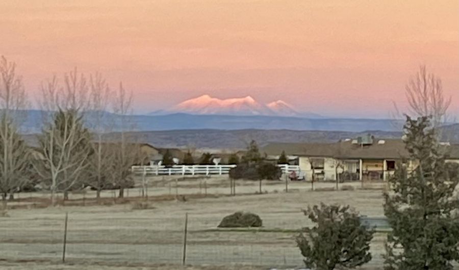 335 S Reed Rd, Chino Valley, AZ 86323 - 3 Beds, 3 Bath