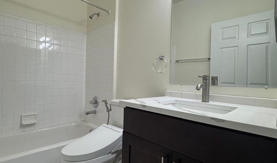 15607 EVERGLADE Ln B203, Bowie, MD 20716 - 2 Beds, 2 Bath