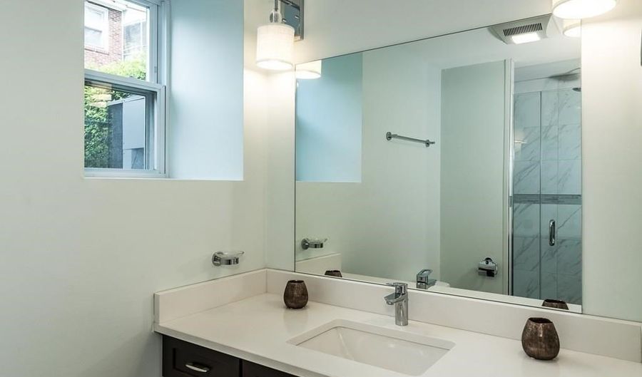 10 Nantasket Ave 1, Boston, MA 02135 - 2 Beds, 2 Bath
