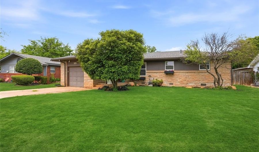 319 Cameron Dr, Altus, OK 73521 - 3 Beds, 2 Bath