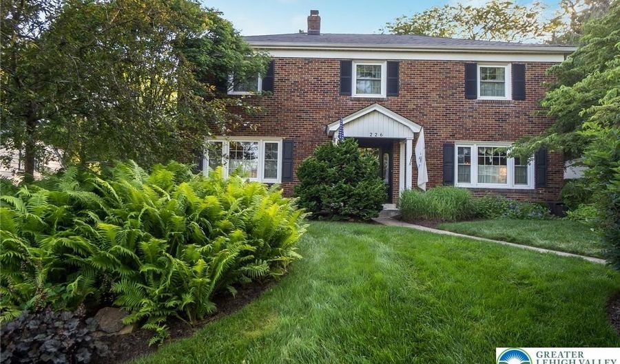 226 N 27 Th St, Allentown, PA 18104 - 3 Beds, 3 Bath