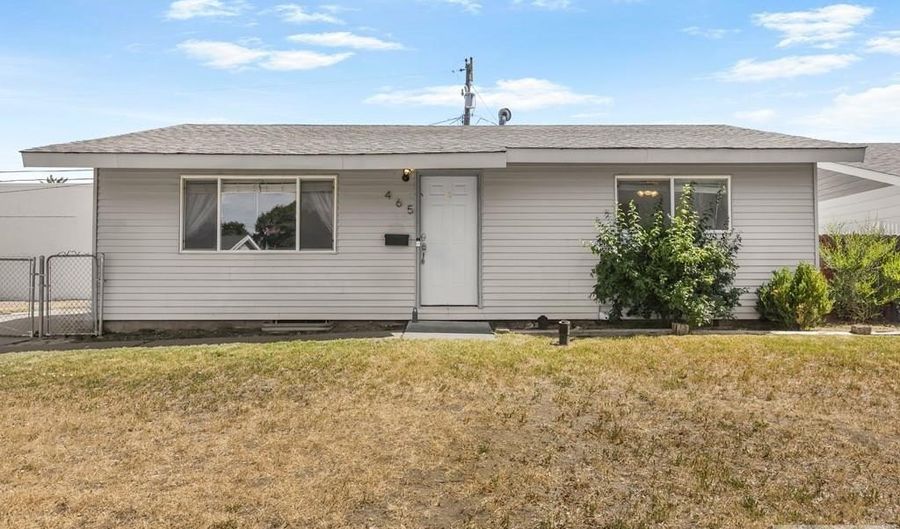 465 Collins St, Blackfoot, ID 83221 - 3 Beds, 1 Bath