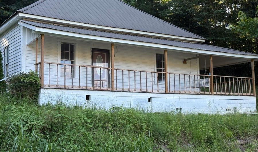 3006 LINDSAY St, Altoona, AL 35952 - 2 Beds, 1 Bath