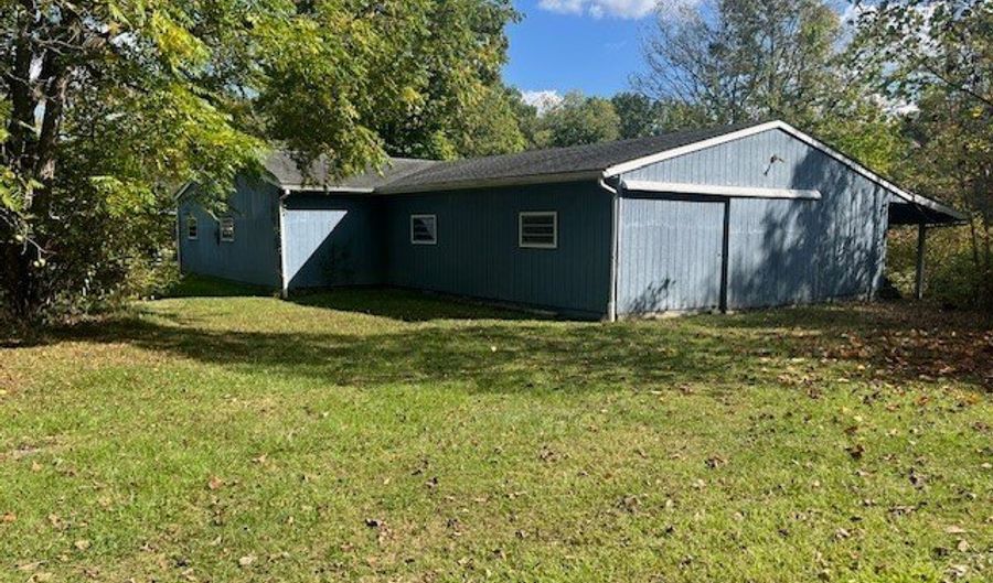 3288 Spring Valley Rd, Akron, OH 44333 - 3 Beds, 4 Bath