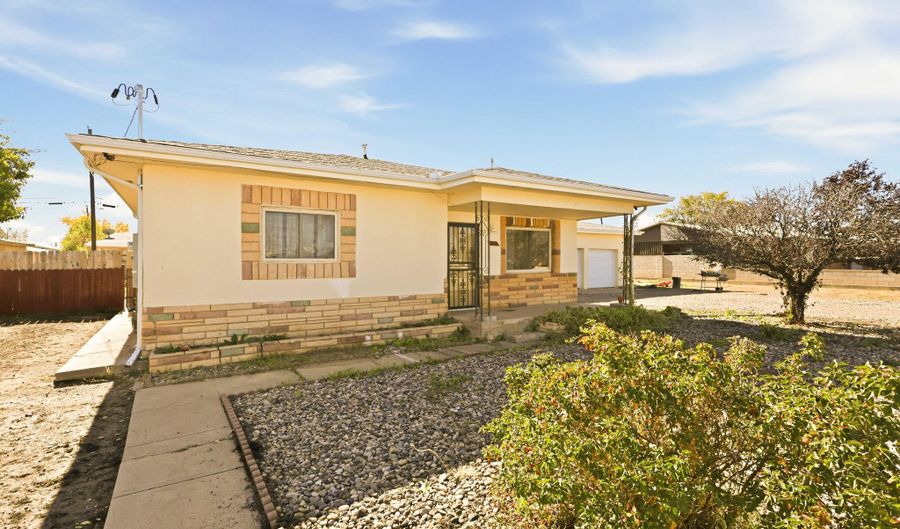 1017 Dillon Ave, Belen, NM 87002 - 3 Beds, 2 Bath