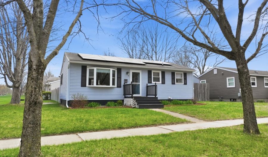 286 James Ave, Burlington, VT 05408 - 4 Beds, 2 Bath