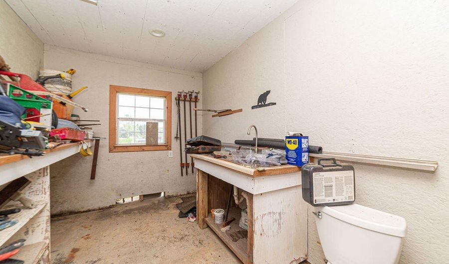 11088 Tahiti St, Bay St. Louis, MS 39520 - 3 Beds, 2 Bath
