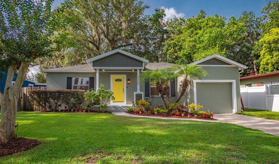 2100 FOREST Cir, Orlando, FL 32803 - 3 Beds, 2 Bath