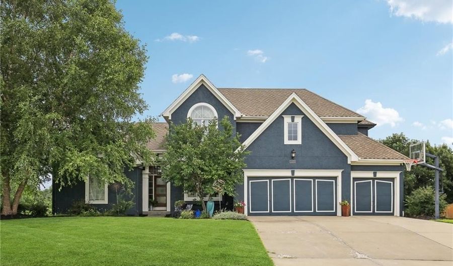1505 N 150th Ter, Basehor, KS 66007 - 5 Beds, 5 Bath
