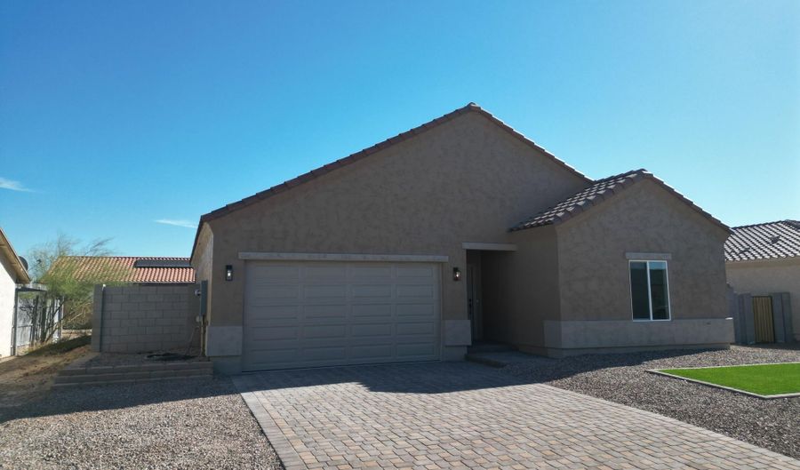 15081 S Redondo Rd, Arizona City, AZ 85123 - 3 Beds, 2 Bath