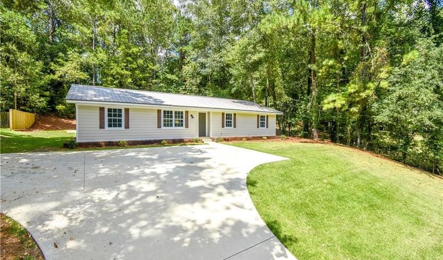128 BROOKSIDE Dr, Alexander City, AL 35010 - 4 Beds, 3 Bath