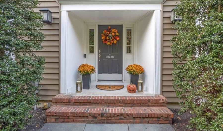 100 Hickory Tavern Rd, Long Hill Twp., NJ 07933 - 4 Beds, 3 Bath