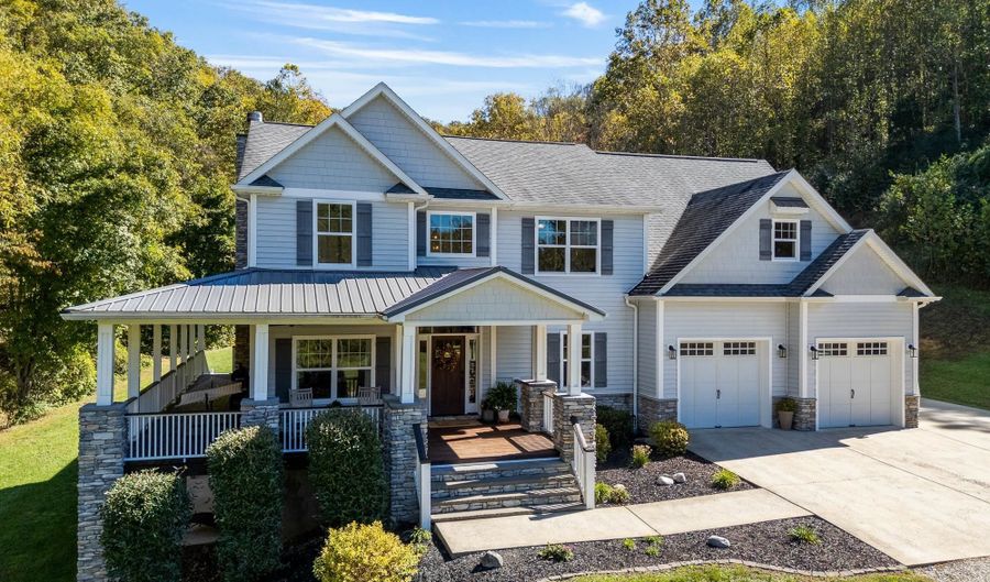 460 Cavill Creek Rd, Barboursville, WV 25504 - 5 Beds, 4 Bath